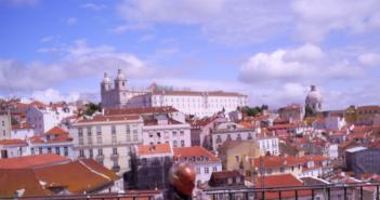 포르투갈은 위대한 선원들의 나라이자 유럽 서부 외곽에 위치한 국가, 역사 및 사람들에 대해